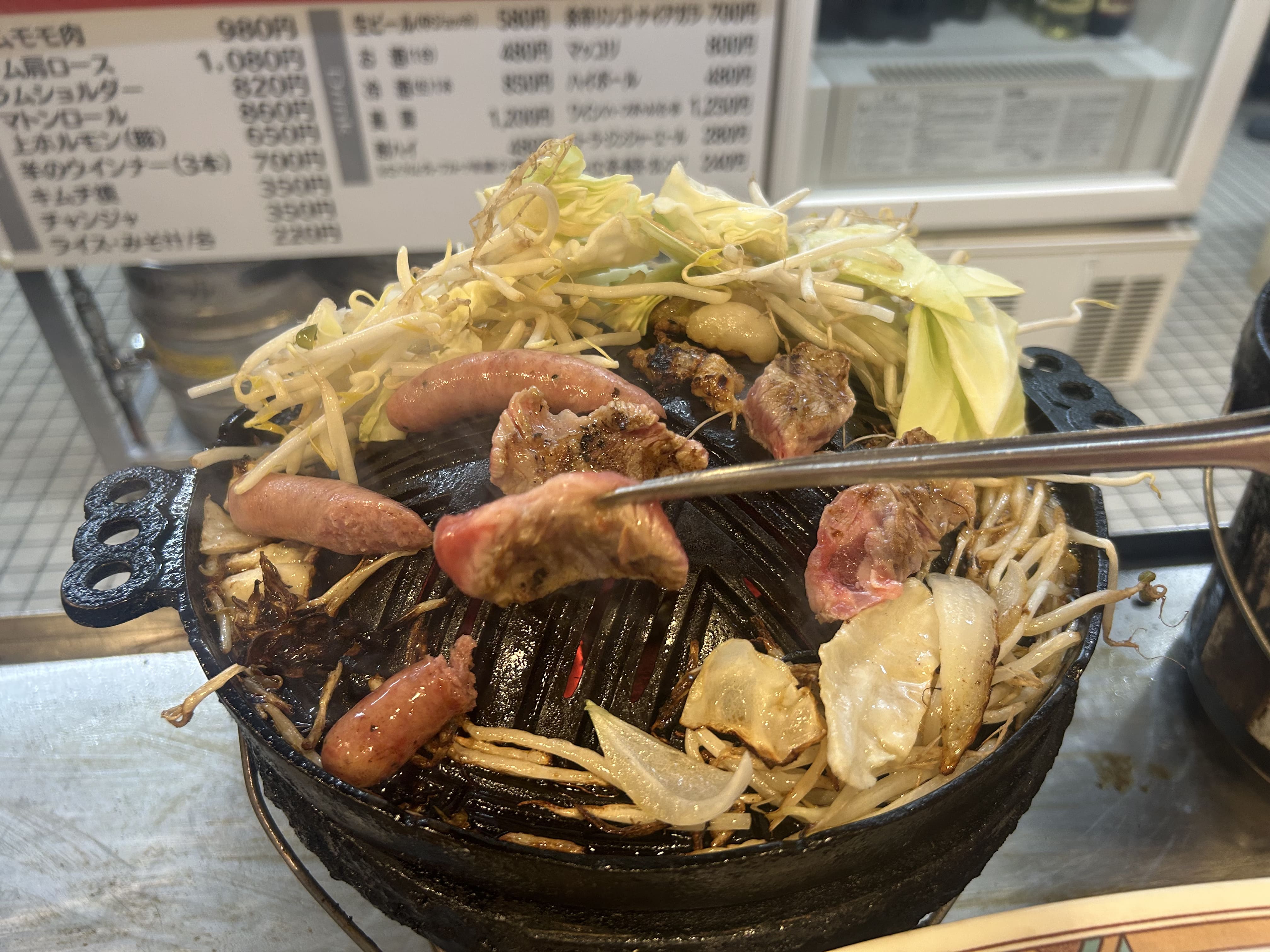 ジンギスカンを焼いている様子