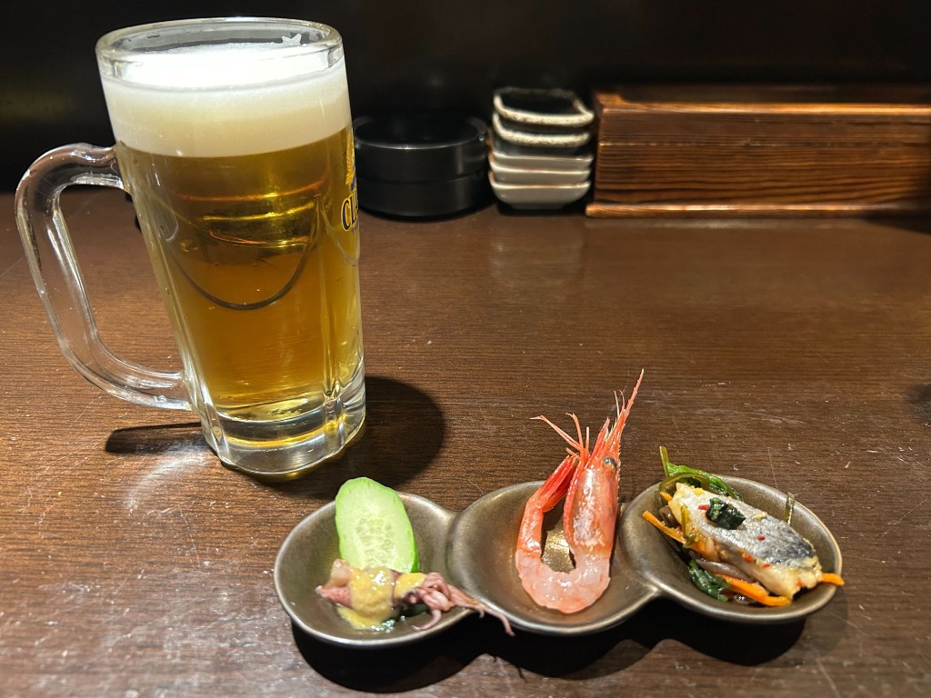 サッポロクラシックのジョッキとお通し