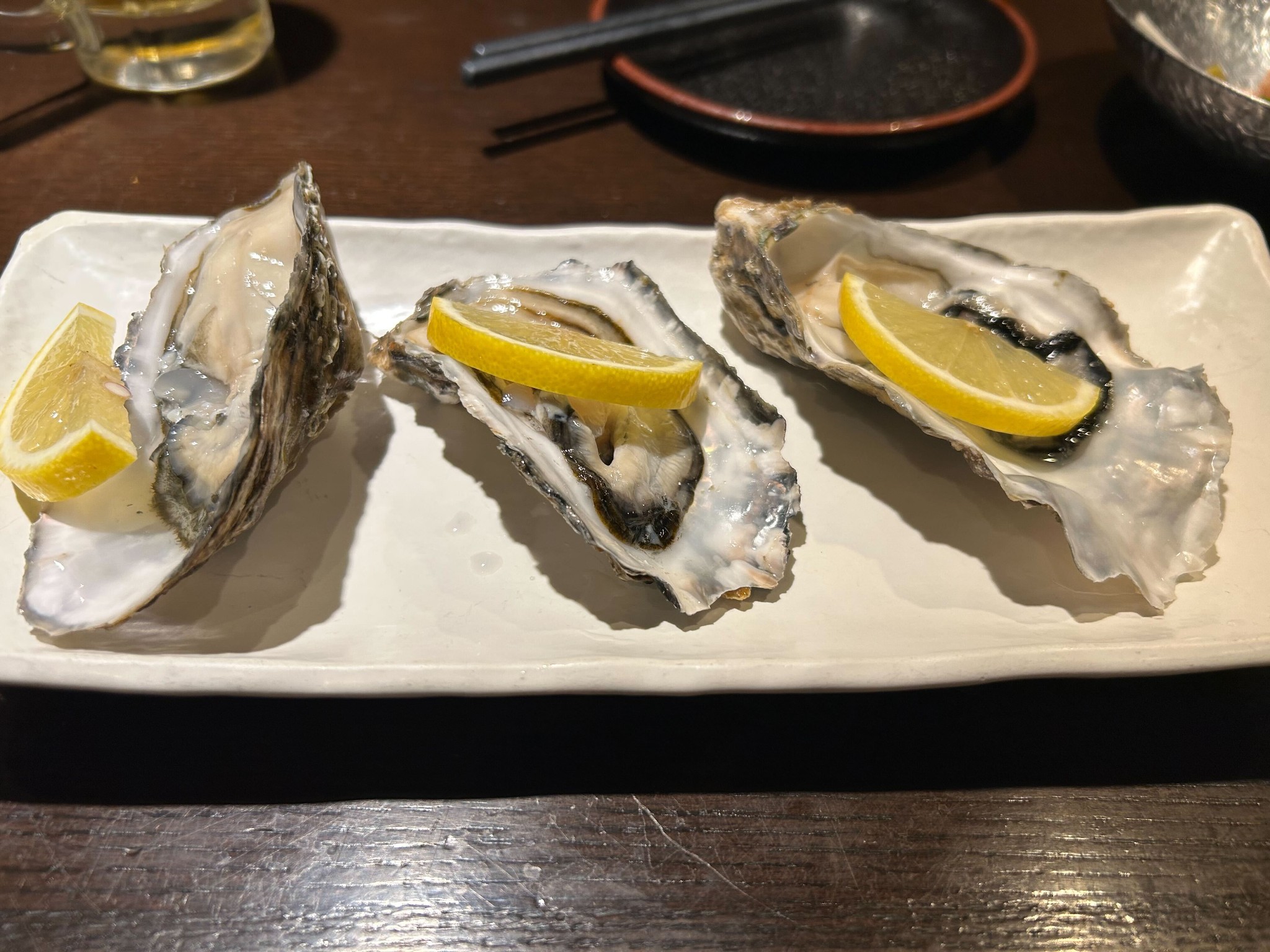 生牡蠣(三つ)