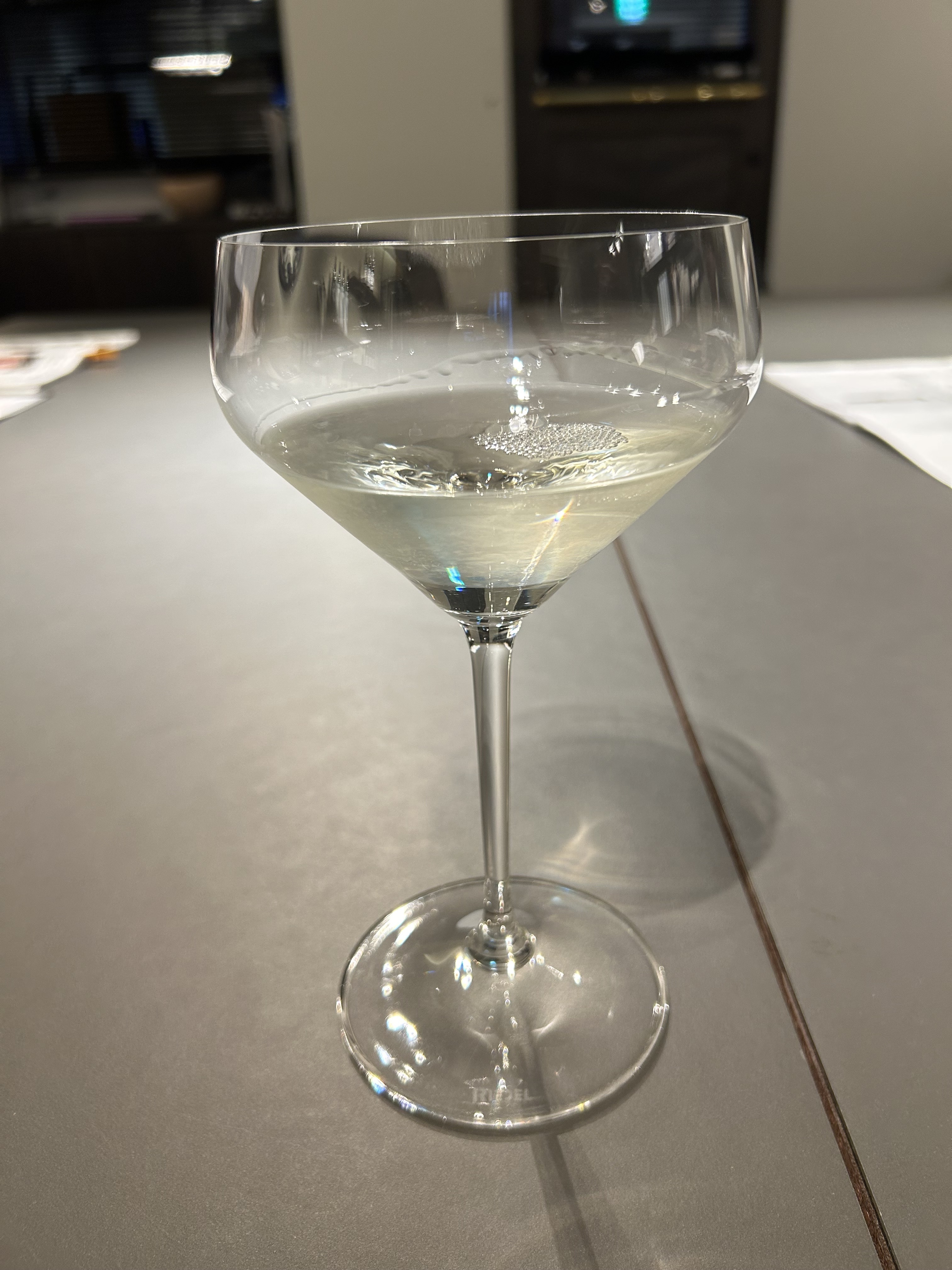 カウンター・試飲スペースの雰囲気